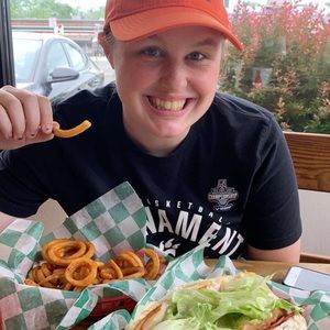 Meet your Posher, Anne